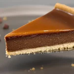 « Même ma belle-mère acariâtre voulait la recette » : ma tarte choco-caramel bluffante, on dirait que j’ai pris des cours